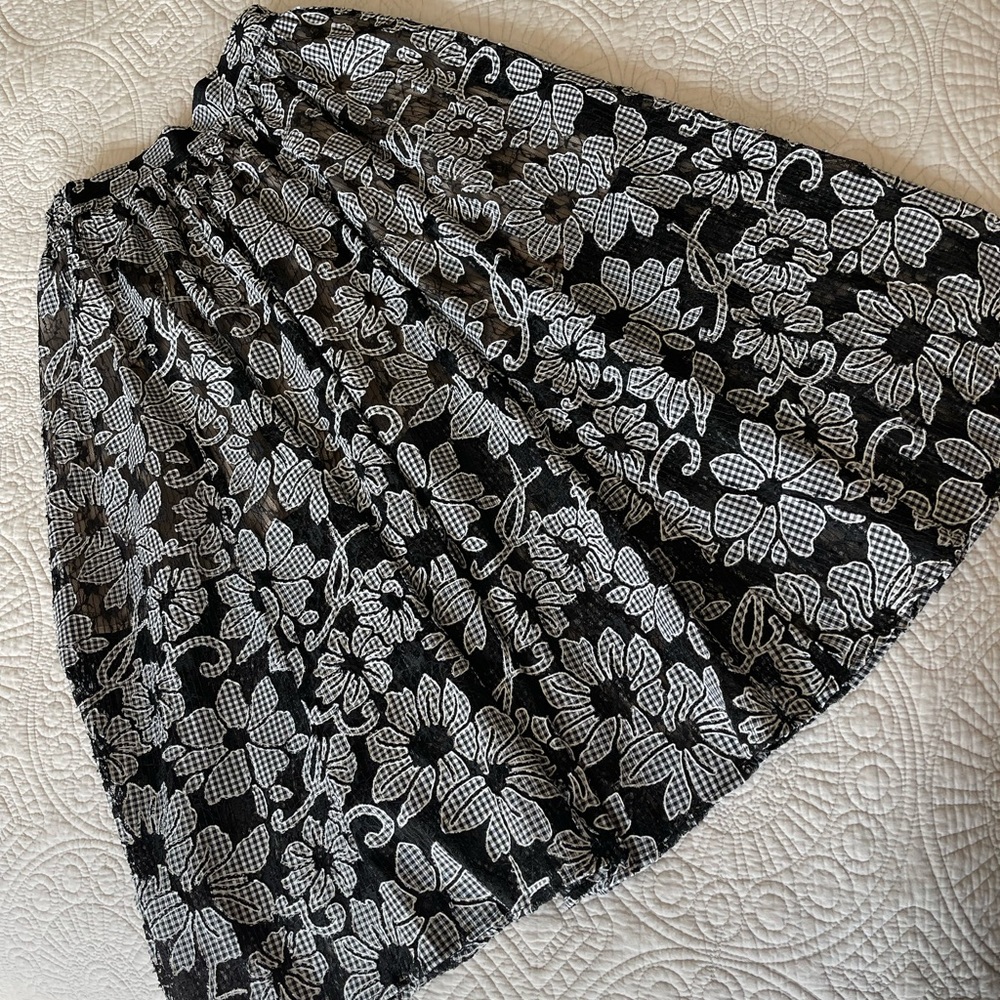 Zara midi skirt xs black and white flower gingham pattern